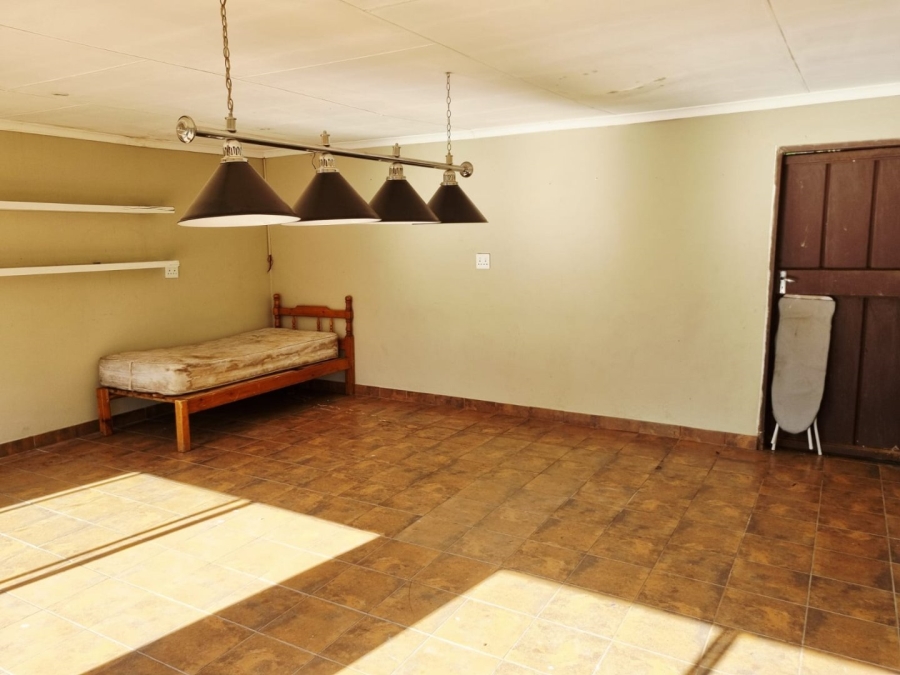 4 Bedroom Property for Sale in New Redruth Gauteng