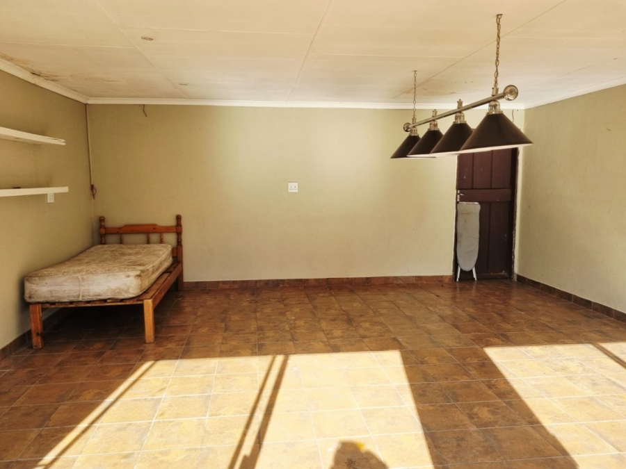 4 Bedroom Property for Sale in New Redruth Gauteng