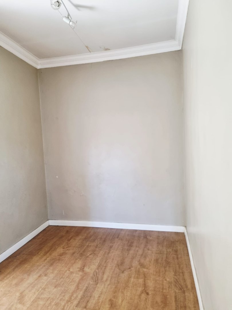 4 Bedroom Property for Sale in New Redruth Gauteng