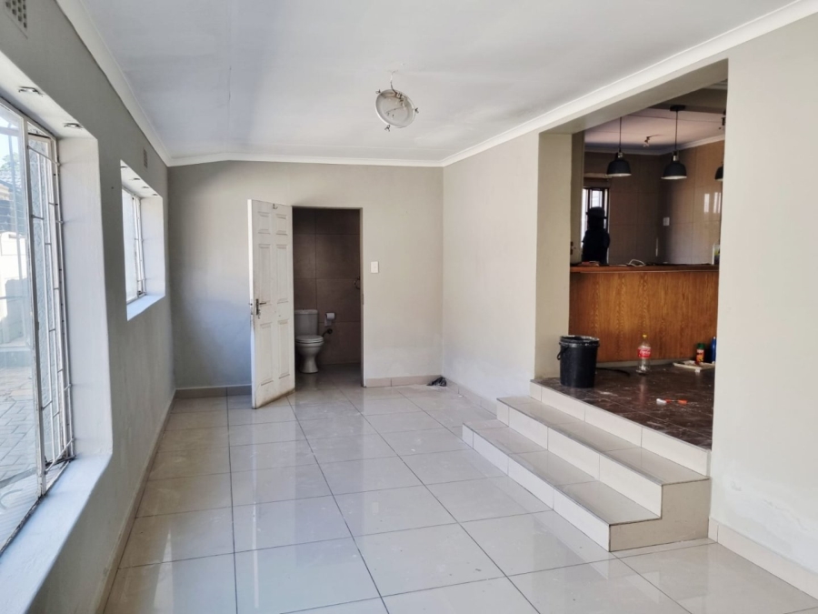 4 Bedroom Property for Sale in New Redruth Gauteng