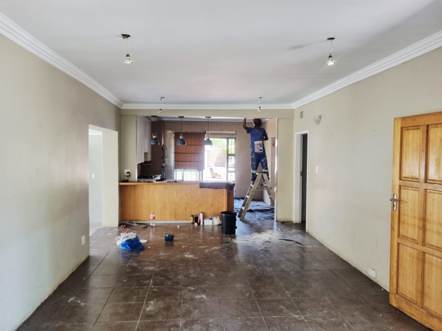 4 Bedroom Property for Sale in New Redruth Gauteng