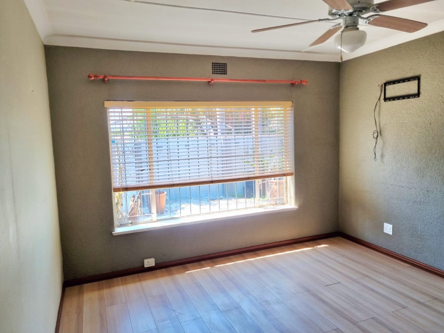 4 Bedroom Property for Sale in New Redruth Gauteng