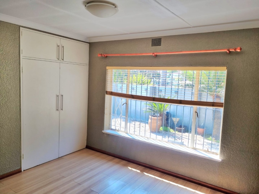 4 Bedroom Property for Sale in New Redruth Gauteng
