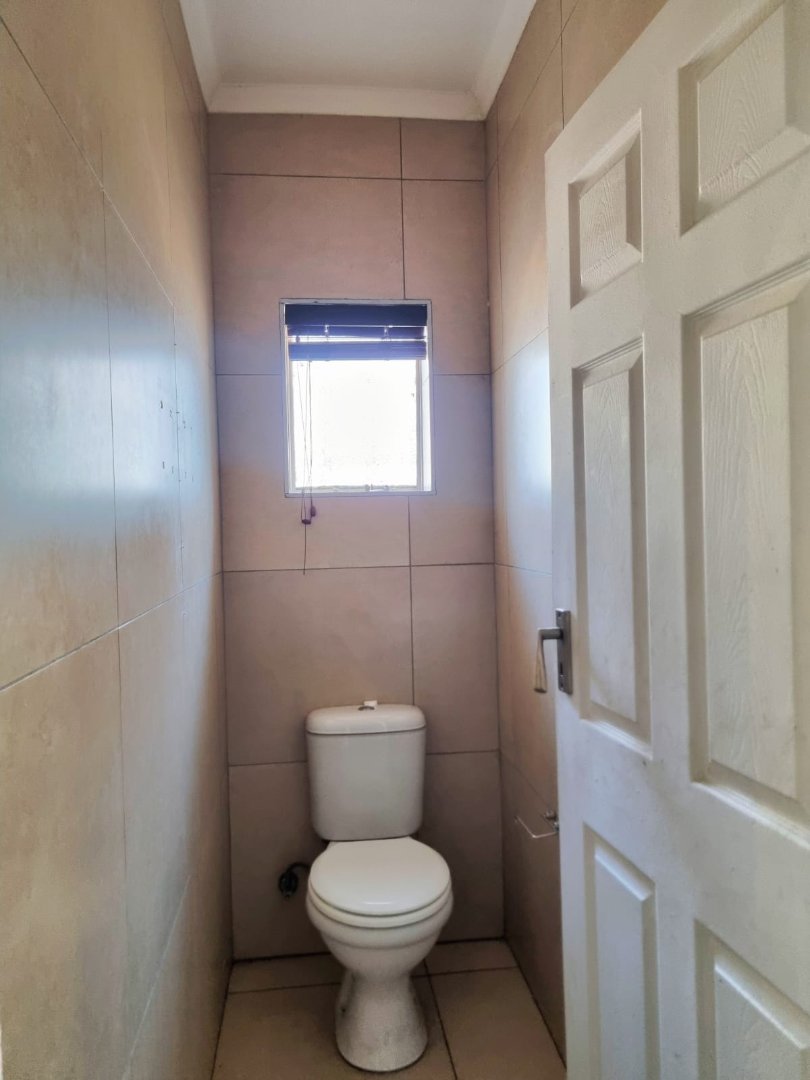 4 Bedroom Property for Sale in New Redruth Gauteng