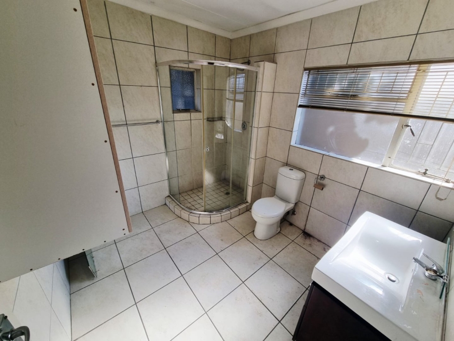 4 Bedroom Property for Sale in New Redruth Gauteng