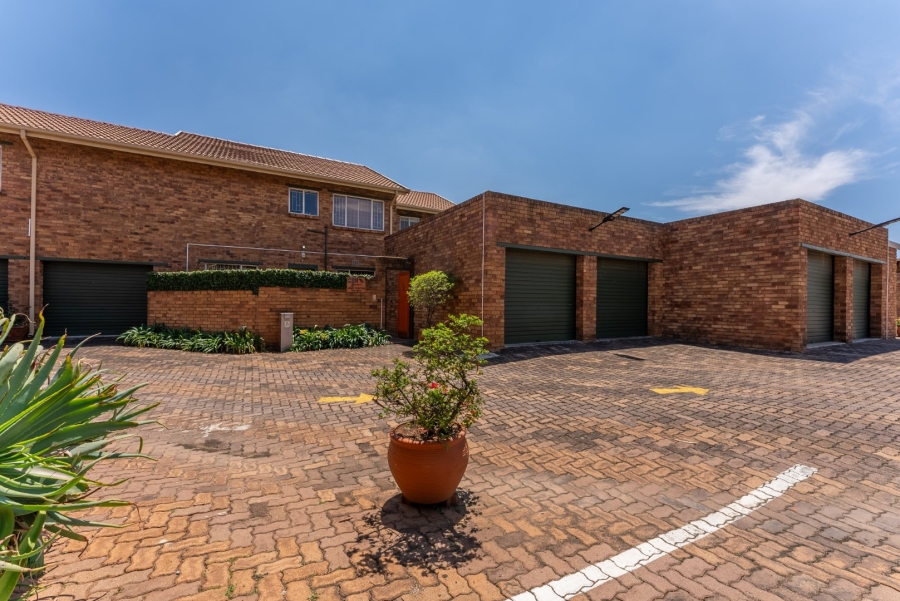4 Bedroom Property for Sale in Terenure Gauteng