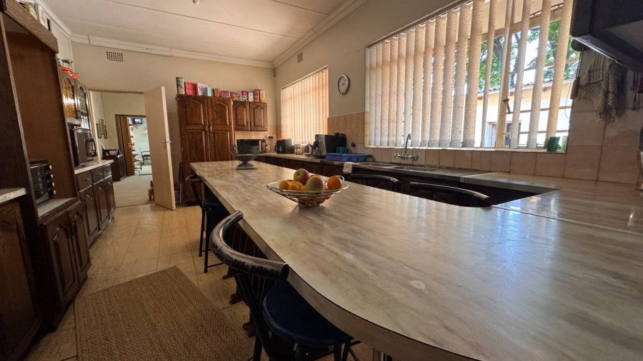6 Bedroom Property for Sale in Three Rivers Proper Gauteng