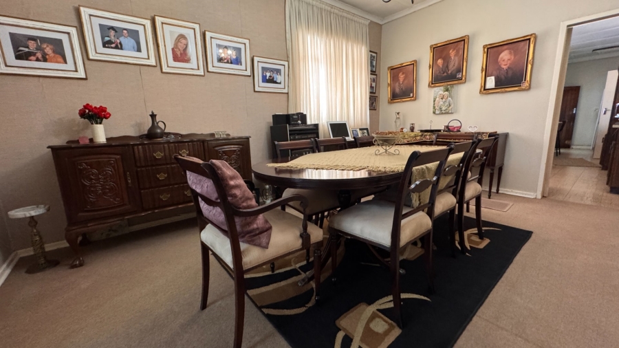 6 Bedroom Property for Sale in Three Rivers Proper Gauteng