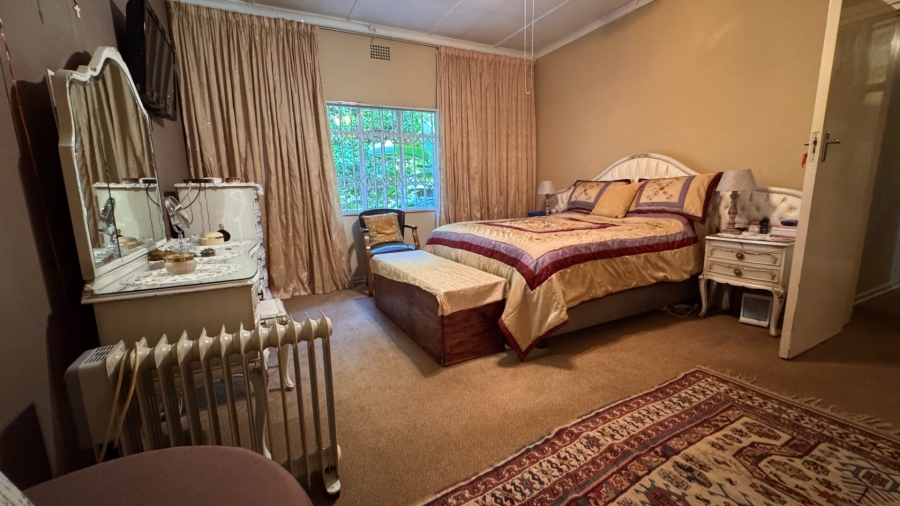 6 Bedroom Property for Sale in Three Rivers Proper Gauteng