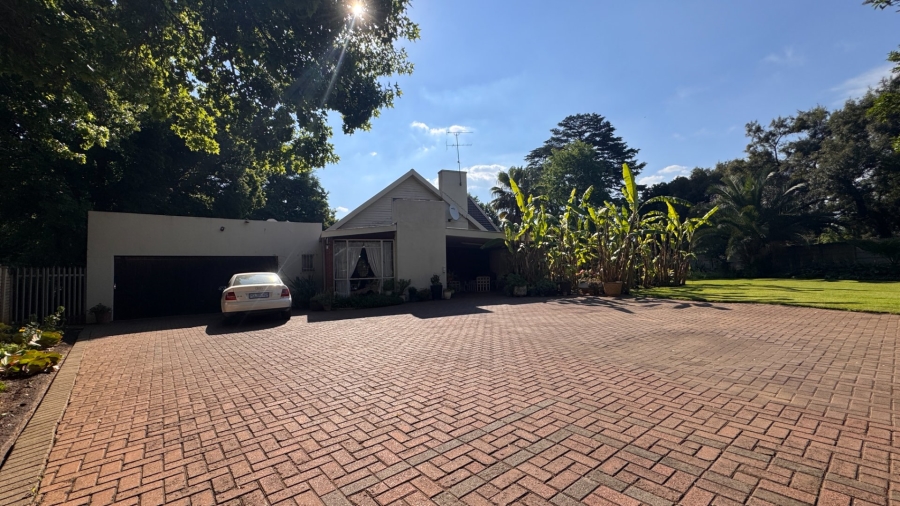 6 Bedroom Property for Sale in Three Rivers Proper Gauteng