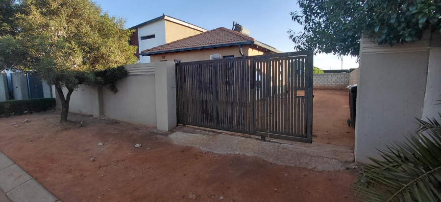 2 Bedroom Property for Sale in Protea Glen Gauteng