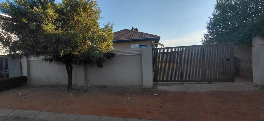 2 Bedroom Property for Sale in Protea Glen Gauteng