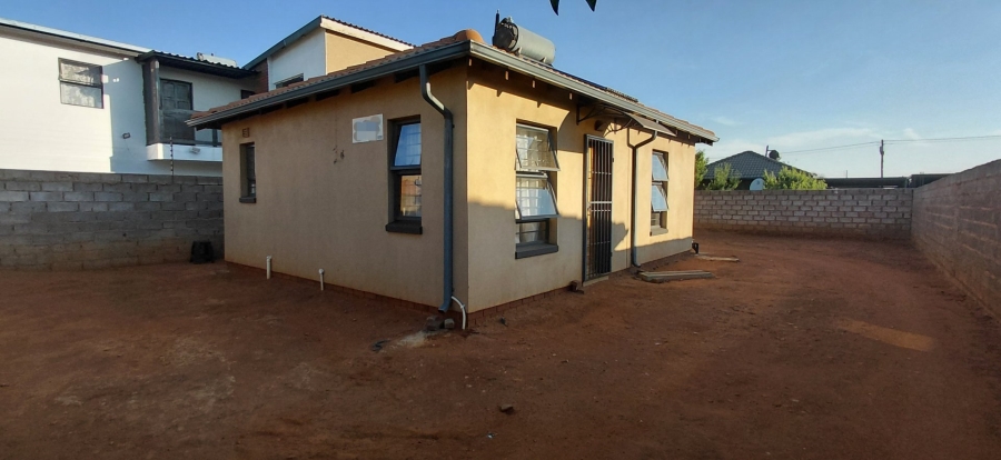 2 Bedroom Property for Sale in Protea Glen Gauteng