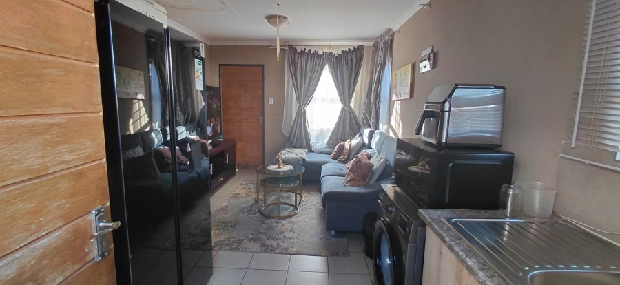 2 Bedroom Property for Sale in Protea Glen Gauteng