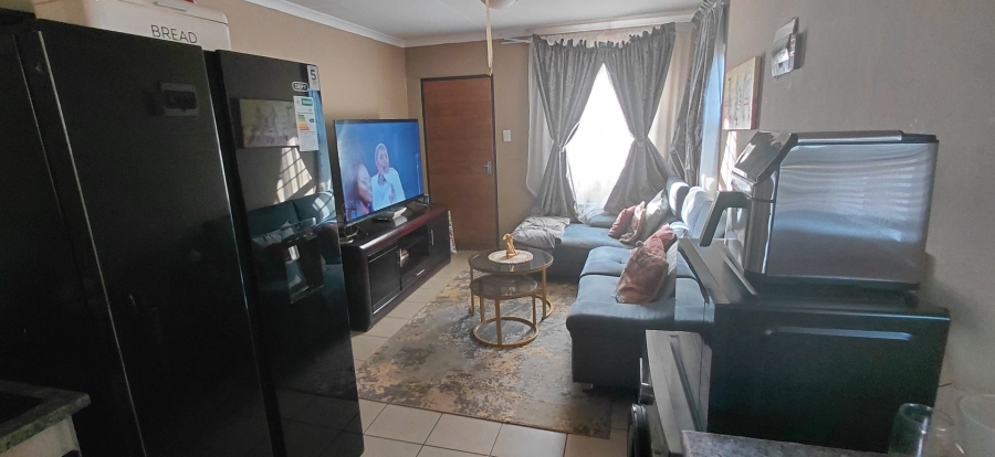 2 Bedroom Property for Sale in Protea Glen Gauteng