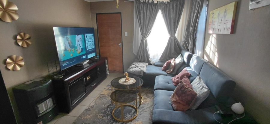 2 Bedroom Property for Sale in Protea Glen Gauteng