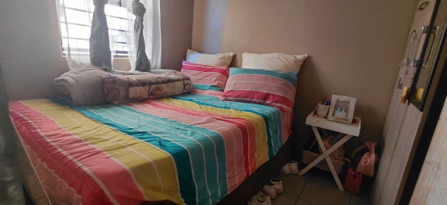 2 Bedroom Property for Sale in Protea Glen Gauteng
