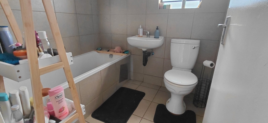 2 Bedroom Property for Sale in Protea Glen Gauteng