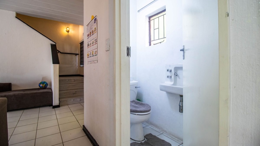 3 Bedroom Property for Sale in Corlett Gardens Gauteng