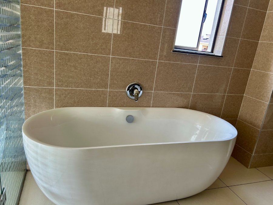 3 Bedroom Property for Sale in Carlswald Gauteng