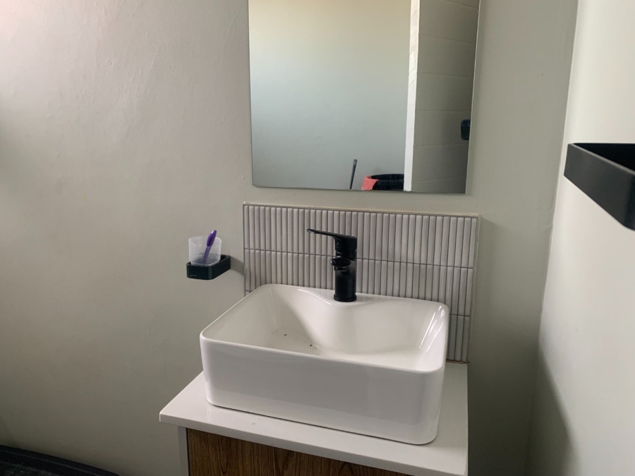 To Let 2 Bedroom Property for Rent in Lyttelton Manor Gauteng