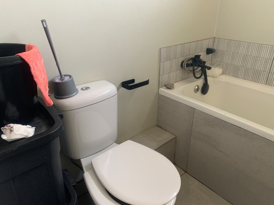 To Let 2 Bedroom Property for Rent in Lyttelton Manor Gauteng