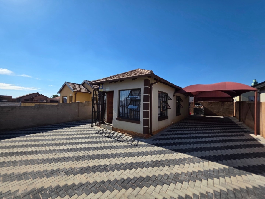 To Let 3 Bedroom Property for Rent in Soshanguve VV Gauteng