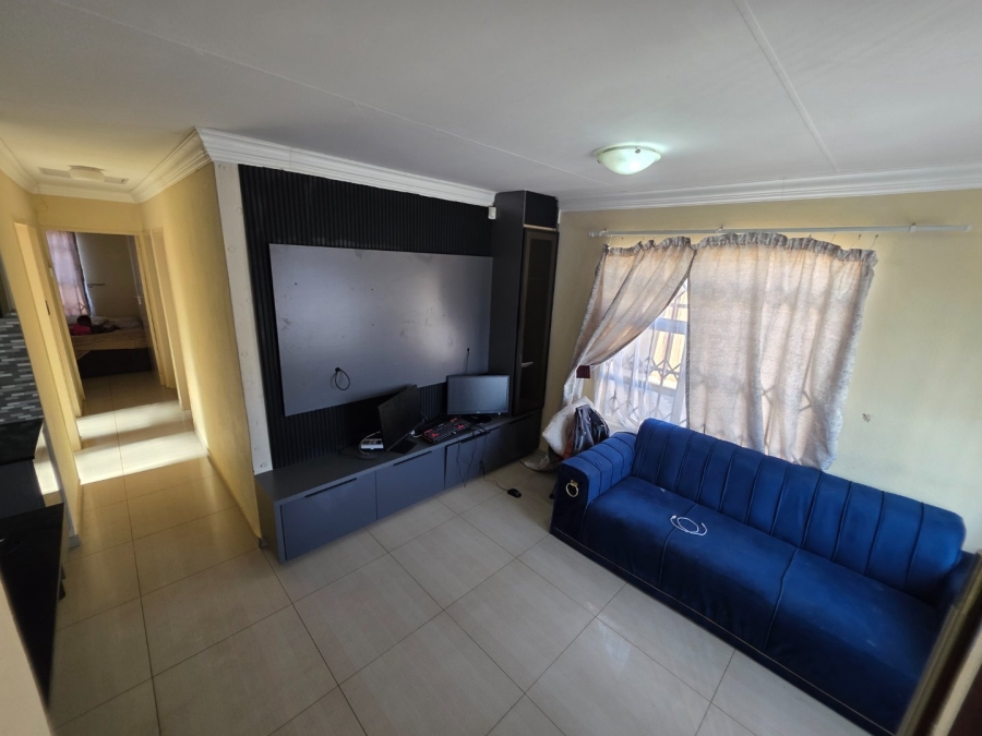 To Let 3 Bedroom Property for Rent in Soshanguve VV Gauteng