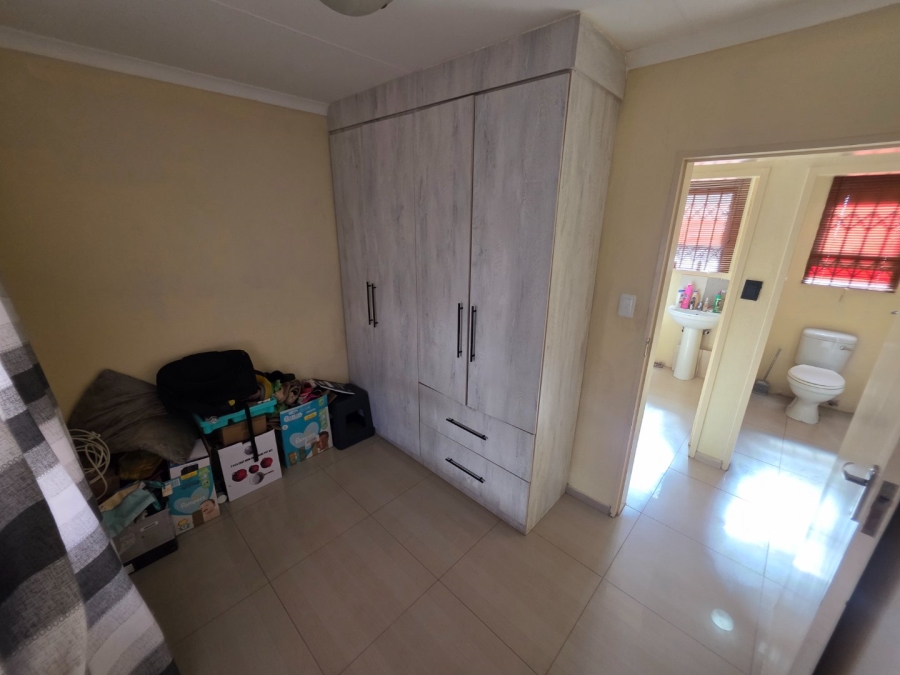 To Let 3 Bedroom Property for Rent in Soshanguve VV Gauteng