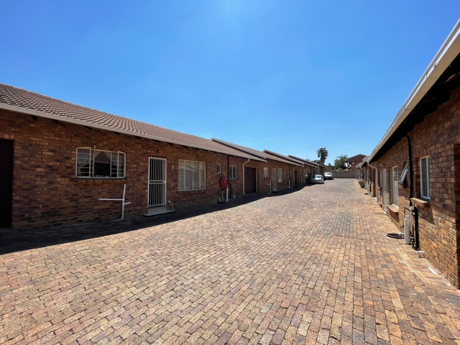 To Let 3 Bedroom Property for Rent in Mayfield Park Gauteng