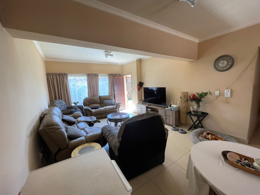 To Let 3 Bedroom Property for Rent in Mayfield Park Gauteng