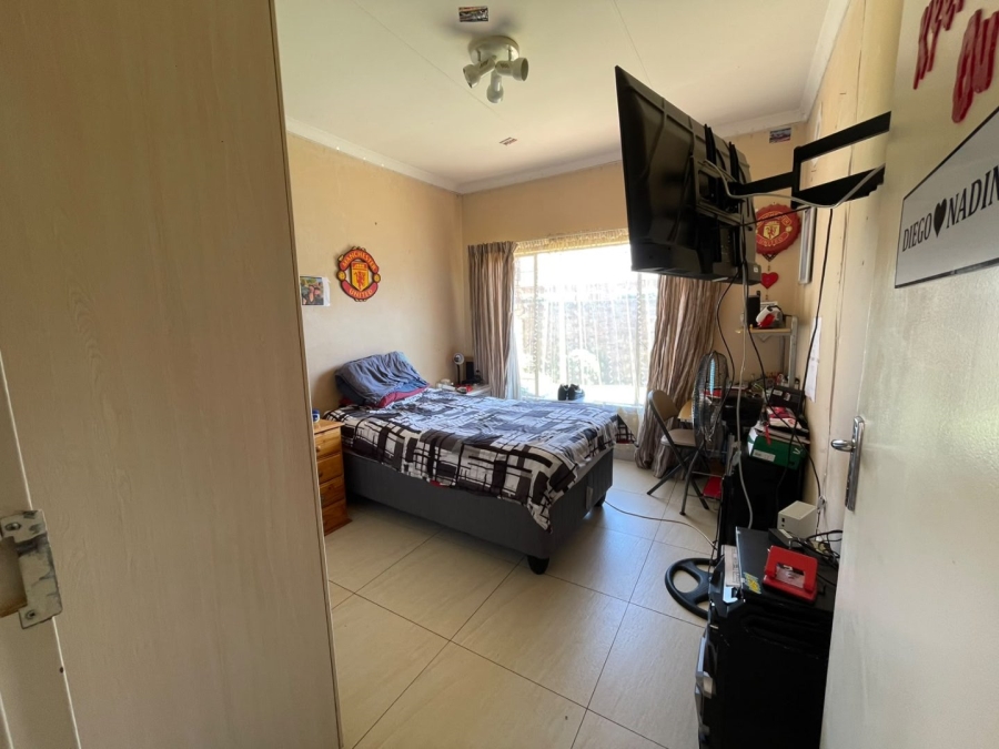 To Let 3 Bedroom Property for Rent in Mayfield Park Gauteng
