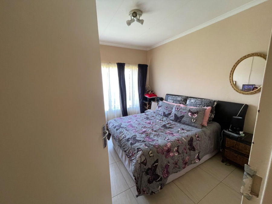 To Let 3 Bedroom Property for Rent in Mayfield Park Gauteng