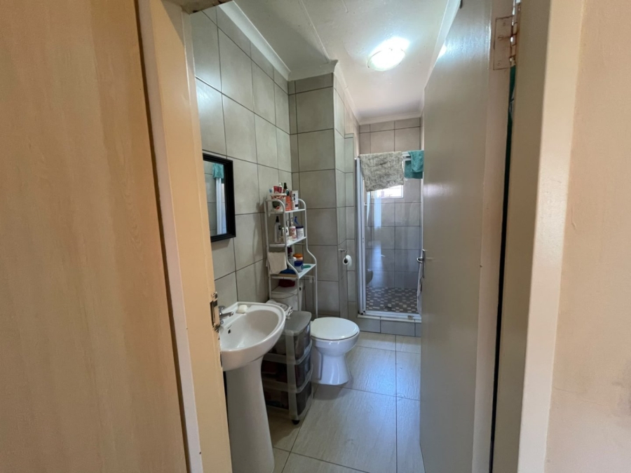 To Let 3 Bedroom Property for Rent in Mayfield Park Gauteng