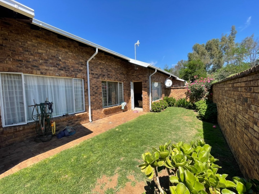 To Let 3 Bedroom Property for Rent in Mayfield Park Gauteng