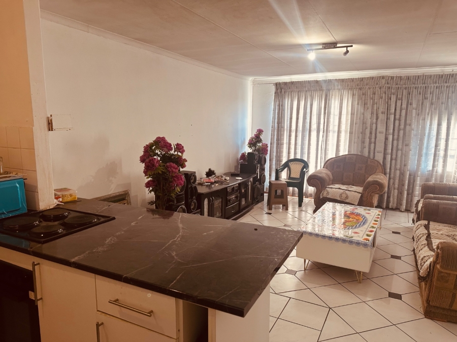 3 Bedroom Property for Sale in Mondeor Gauteng