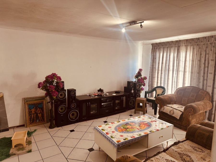 3 Bedroom Property for Sale in Mondeor Gauteng