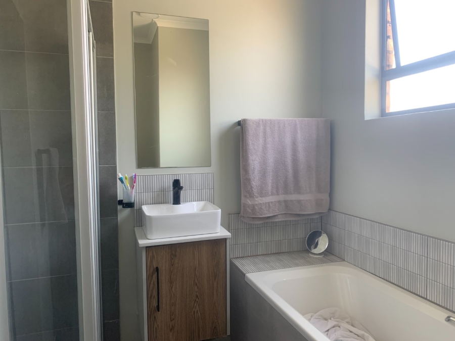 To Let 1 Bedroom Property for Rent in Lyttelton Manor Gauteng