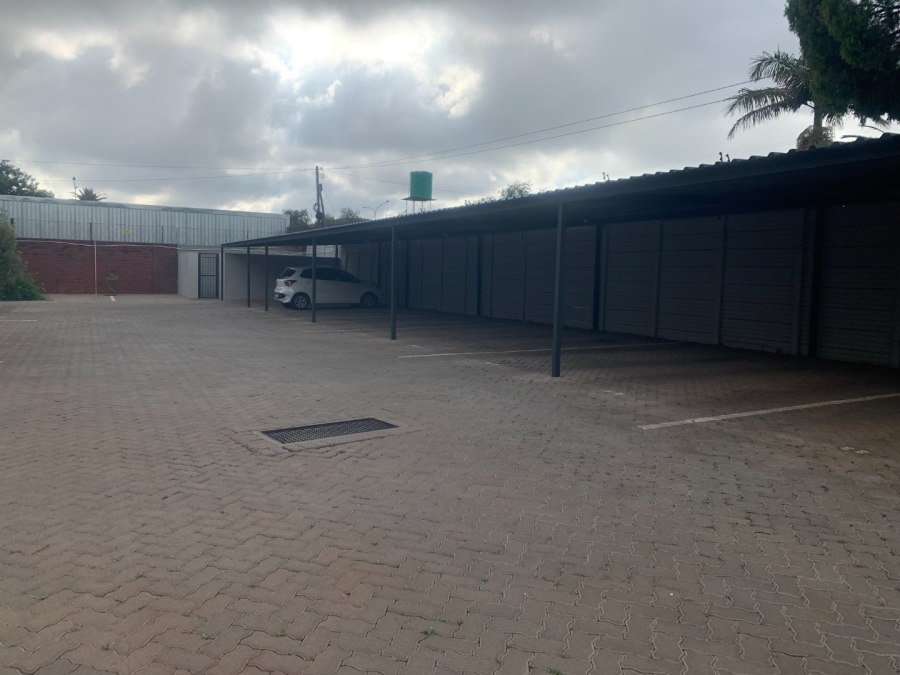 To Let 1 Bedroom Property for Rent in Lyttelton Manor Gauteng
