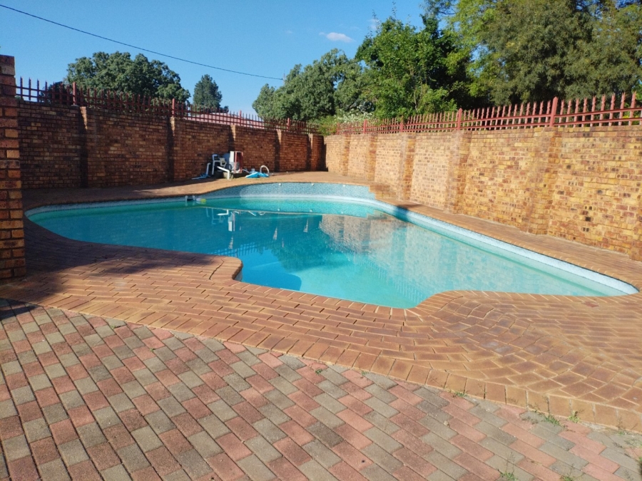 3 Bedroom Property for Sale in Selection Park Gauteng