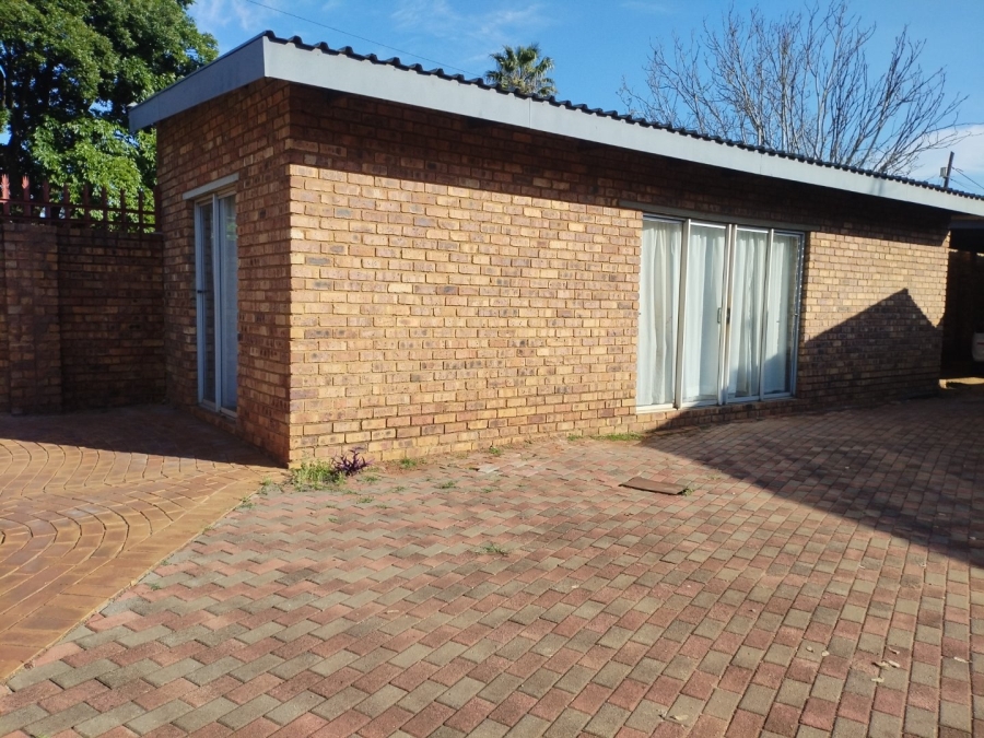 3 Bedroom Property for Sale in Selection Park Gauteng