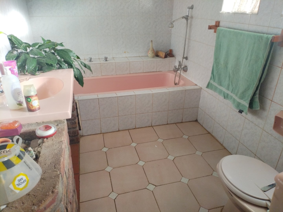 3 Bedroom Property for Sale in Selection Park Gauteng