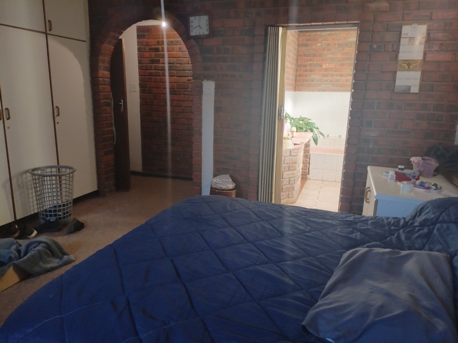 3 Bedroom Property for Sale in Selection Park Gauteng