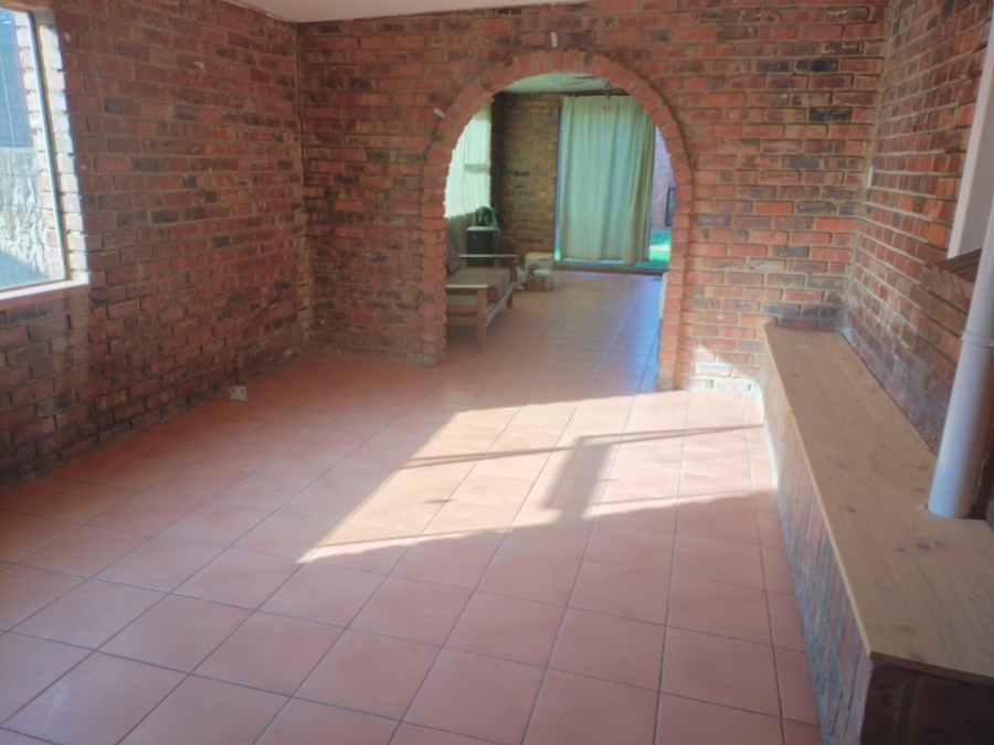 3 Bedroom Property for Sale in Selection Park Gauteng