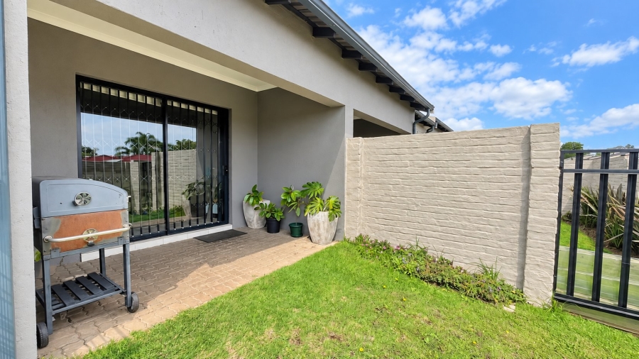  Bedroom Property for Sale in Norton Park Gauteng