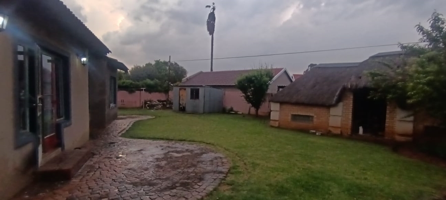 3 Bedroom Property for Sale in Klippoortje Gauteng