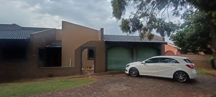 3 Bedroom Property for Sale in Klippoortje Gauteng