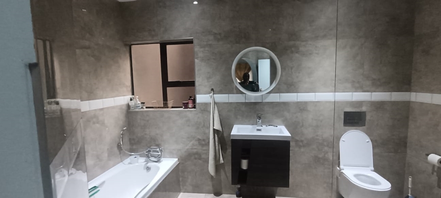 3 Bedroom Property for Sale in Klippoortje Gauteng