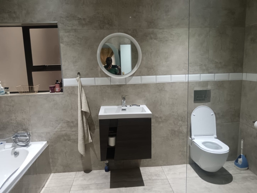 3 Bedroom Property for Sale in Klippoortje Gauteng