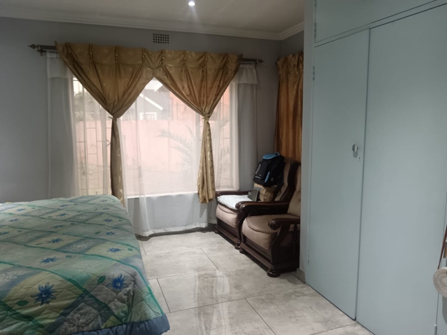 3 Bedroom Property for Sale in Klippoortje Gauteng